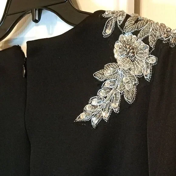 Midnight Velvet Black/ White Contrast Flare Bell Sleeve Sheath Dress Sz M - Picture 7 of 9